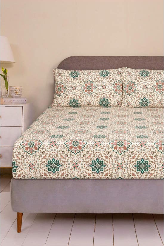 Arabesque T-150 Fitted Sheet Set