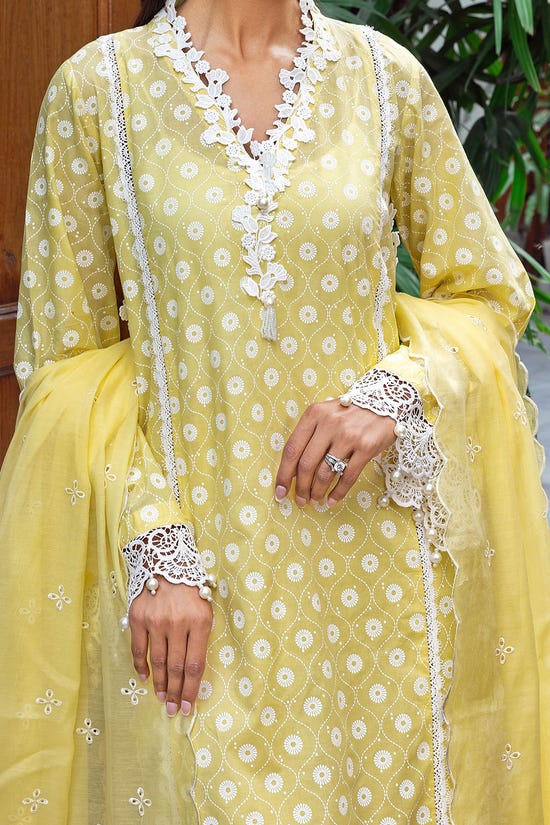 3 Piece Unstitched Lacquer Printed Lawn Suit with Embroidered Paper Cotton Dupatta PC-52001